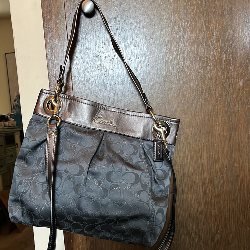 EUC Coach signature optic gray metallic fabric two way bag w/ purple interior - Picture 3 of 11
